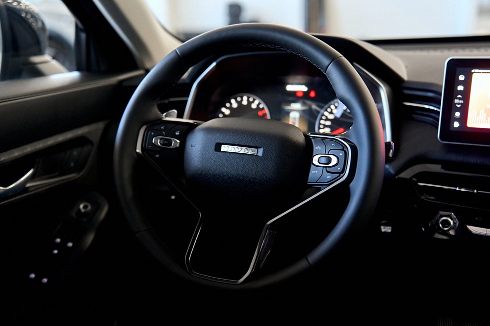 Haval Jolion Премиум, серый
