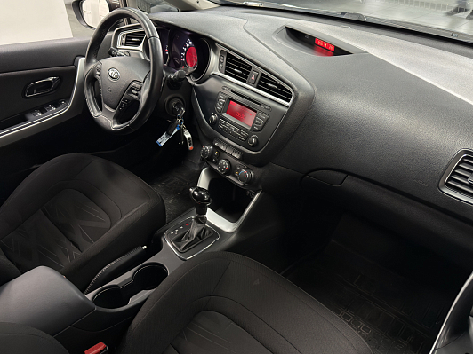 Kia Ceed, 2018 года, пробег 100000 км