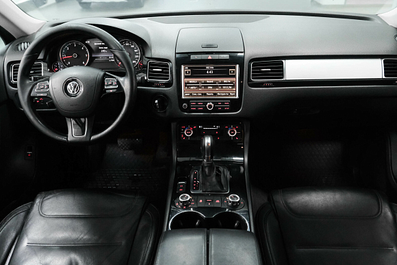 Volkswagen Touareg, 2011 года, пробег 261000 км