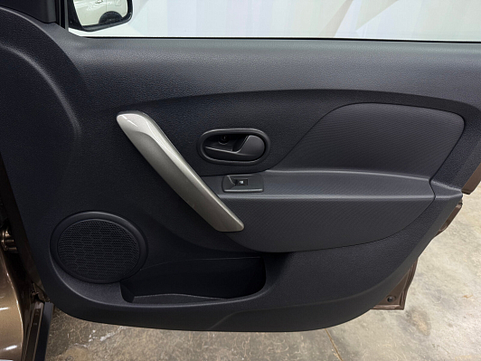 Renault Logan Stepway Life, 2019 года, пробег 113959 км