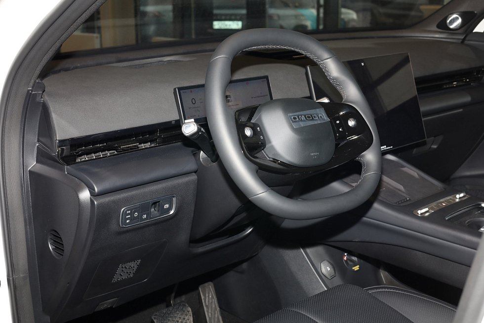 Omoda C7 Актив, белый
