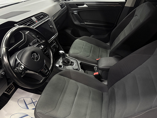 Volkswagen Tiguan Highline, 2018 года, пробег 124500 км