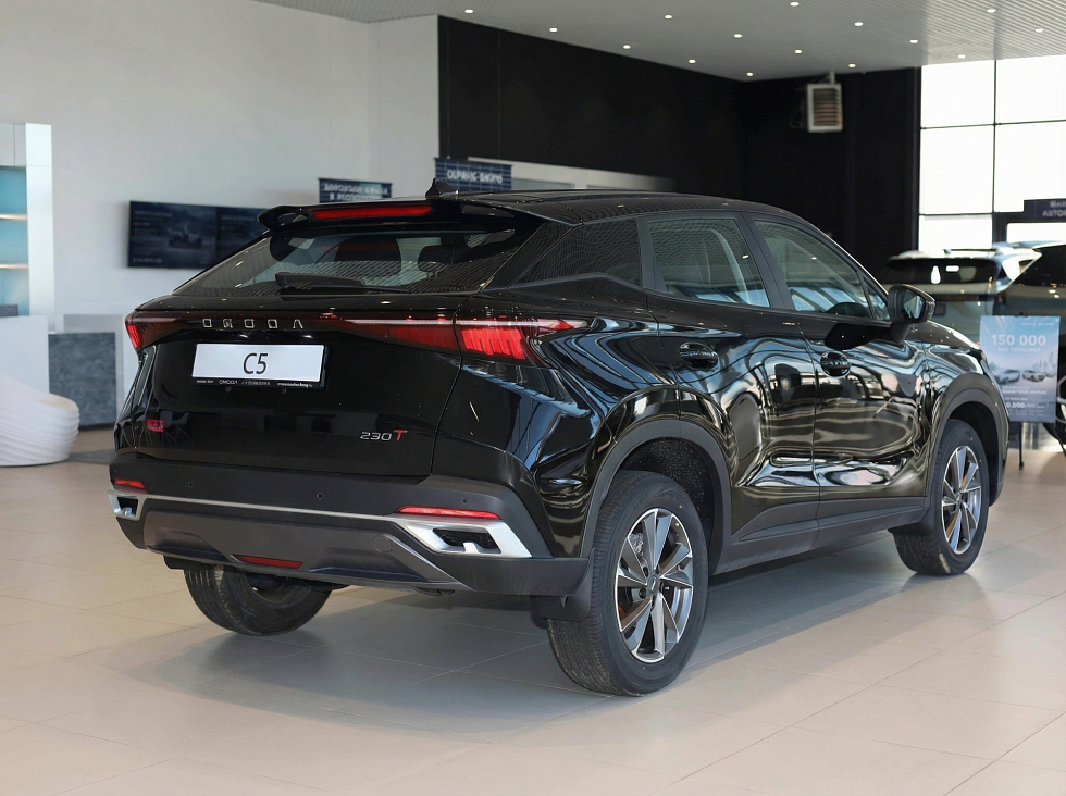 Omoda C5 Стиль, черный