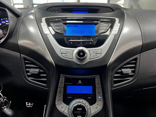 Hyundai Elantra Comfort, 2012 года, пробег 267000 км