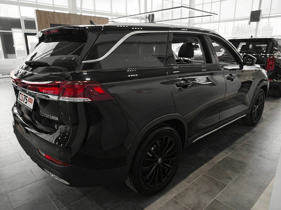 Changan CS75 Pro Техно 5 мест, черный