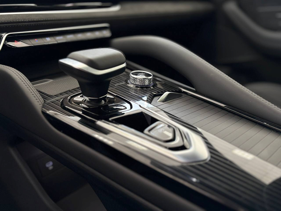 Geely Monjaro Luxury, черный