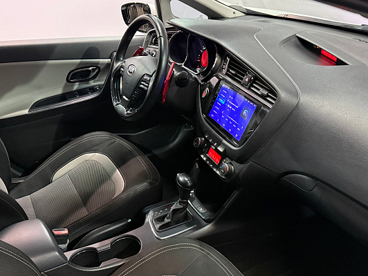 Kia Ceed Prestige, 2016 года, пробег 134415 км