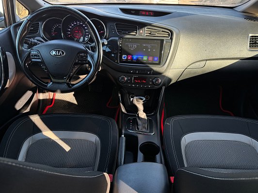 Kia Ceed Luxe, 2012 года, пробег 138800 км