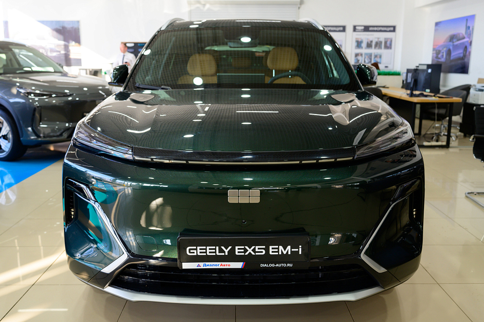 Geely EX5 EM-i Макс, зеленый