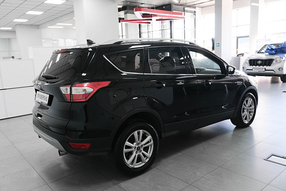 Ford Kuga Trend, 2017 года, пробег 251000 км