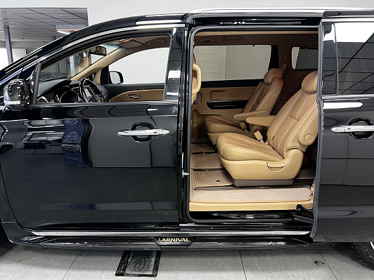 Kia Carnival, 2018 года, пробег 117953 км