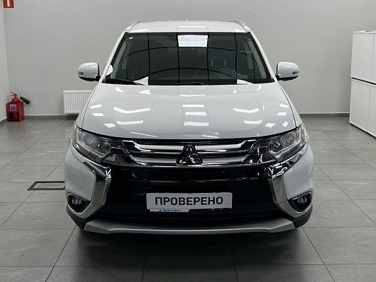 Mitsubishi Outlander Instyle, 2017 года, пробег 139000 км