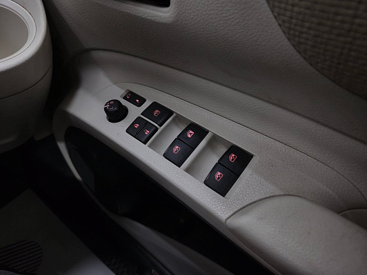 Toyota Sienta, 2018 года, пробег 107369 км