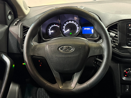 Lada (ВАЗ) XRAY, 2018 года, пробег 204905 км