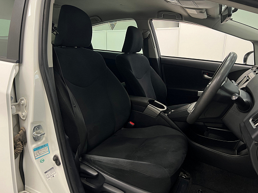 Toyota Prius, 2015 года, пробег 114584 км