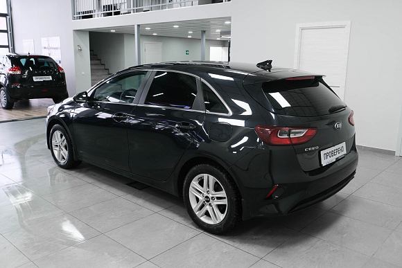 Kia Ceed Luxe, 2018 года, пробег 161000 км