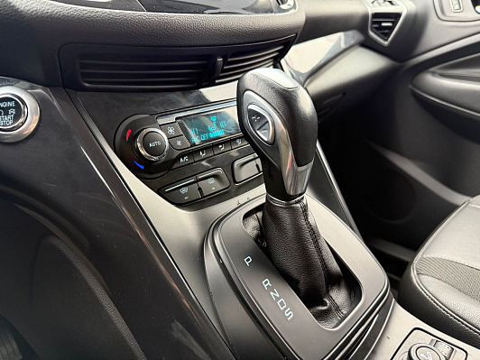 Ford Kuga Titanium, 2014 года, пробег 130486 км