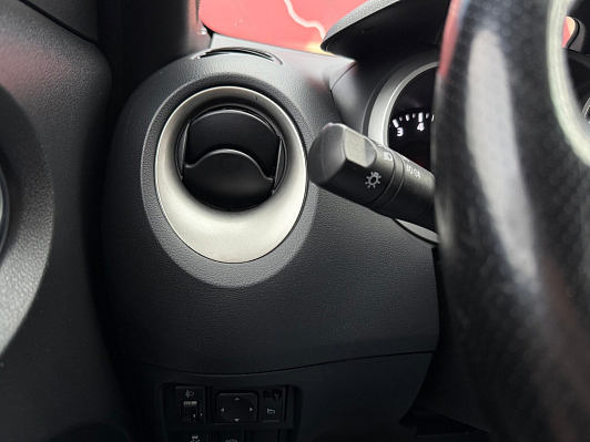 Nissan Juke SE, 2012 года, пробег 150000 км
