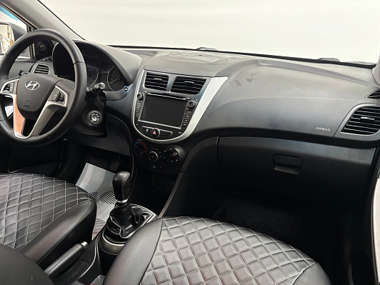 Hyundai Solaris Comfort, 2015 года, пробег 97091 км