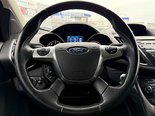 Ford Kuga Titanium, 2014 года, пробег 130486 км