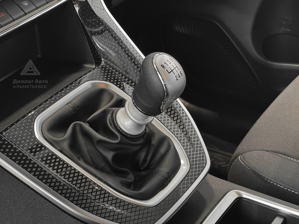 Haval M6 Старт, серебряный