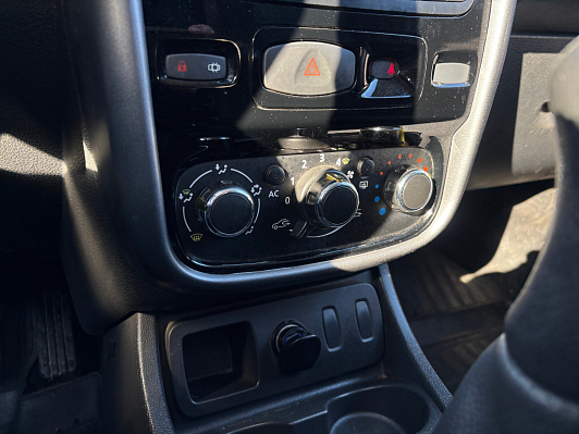 Renault Duster Expression, 2013 года, пробег 153500 км