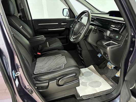 Honda Stepwgn, 2016 года, пробег 103370 км
