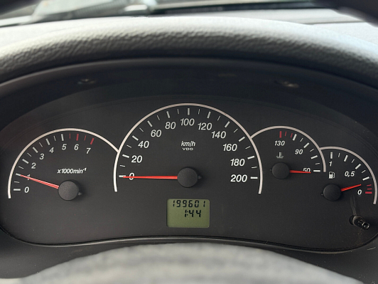 Lada (ВАЗ) Priora Люкс, 2011 года, пробег 199591 км