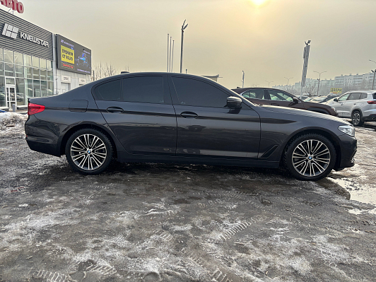 BMW 5 серии, 2018 года, пробег 129871 км
