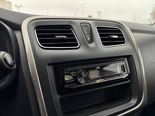 Renault Sandero Confort, 2016 года, пробег 94018 км