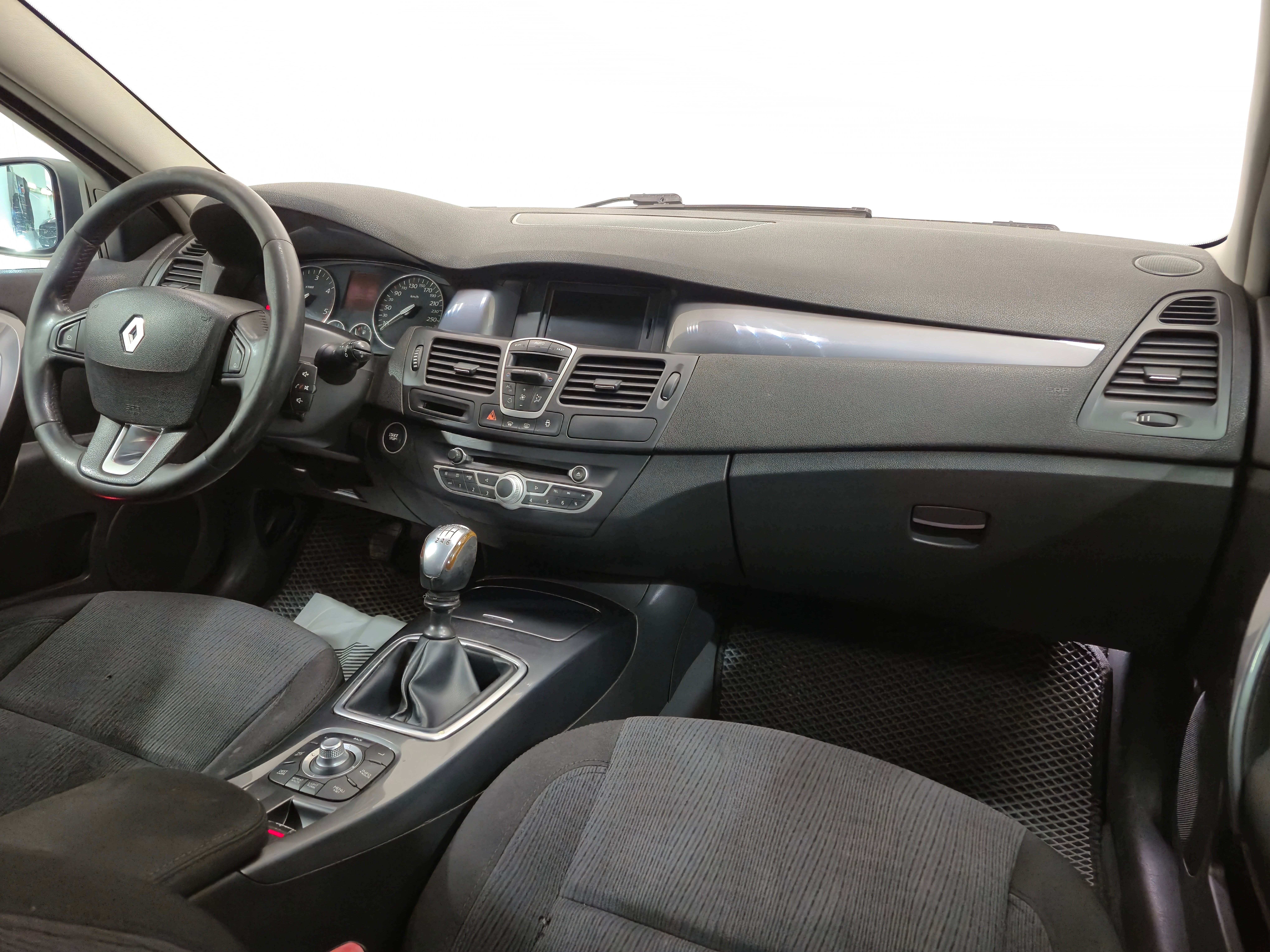 Renault Laguna, 2009 года, пробег 270739 км