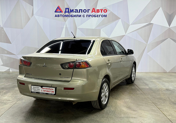 Mitsubishi Lancer, 2010 года, пробег 218715 км