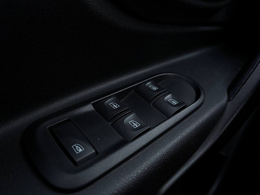 Lada (ВАЗ) XRAY Comfort, 2018 года, пробег 137876 км