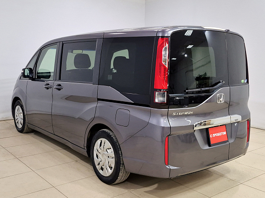 Honda Stepwgn, 2015 года, пробег 154637 км