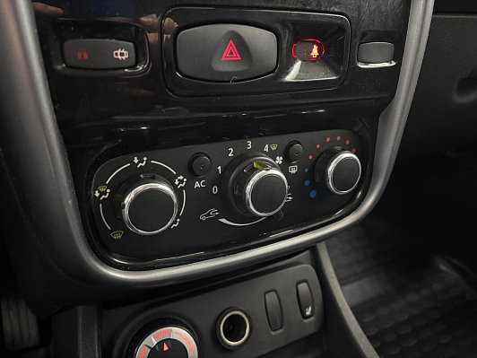 Renault Duster LE Adventure, 2013 года, пробег 230400 км