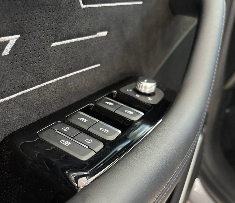 Geely Monjaro Flagship, серый