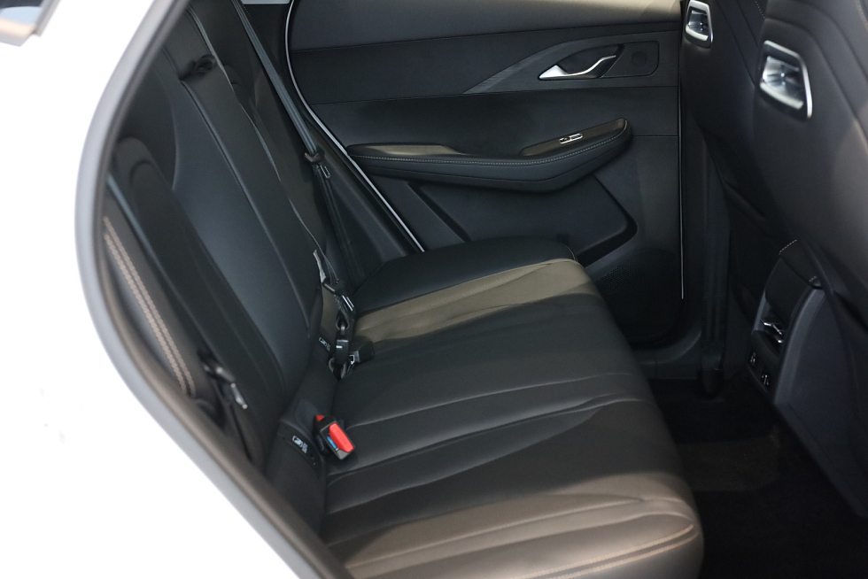 Omoda C5 Drive, белый