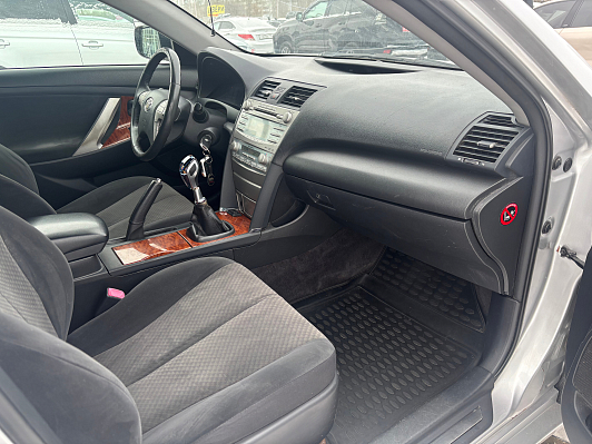 Toyota Camry Комфорт, 2008 года, пробег 267000 км