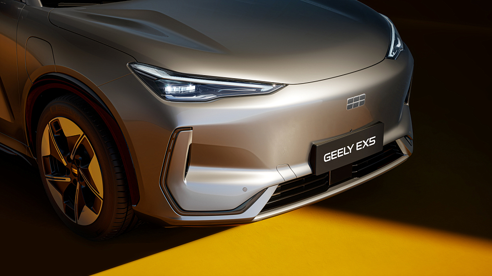 Geely EX5 Max, серебряный