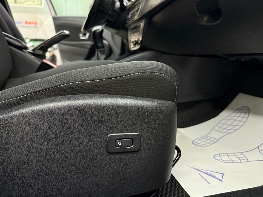 Renault Megane, 2012 года, пробег 162673 км